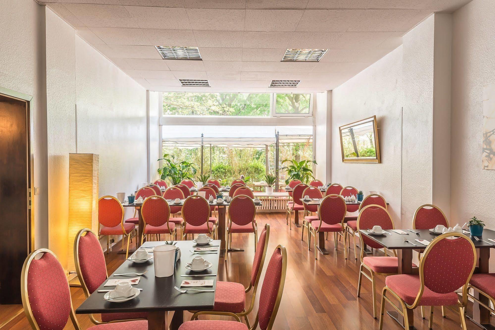 Alecsa Am Olympiastadion Hotel Berlim