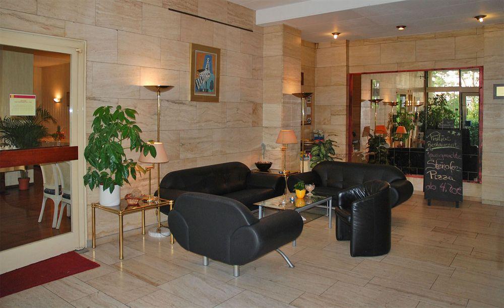 Alecsa Am Olympiastadion Hotel 3*